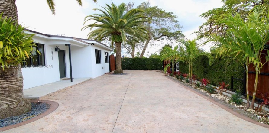 Casa en Homestead, Florida 3 dormitorios, 147.25 m2 № 2033596