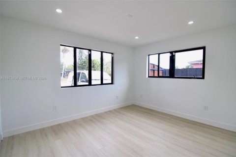 Casa en venta en Homestead, Florida, 3 dormitorios, 147.25 m2 № 2033596 - foto 24