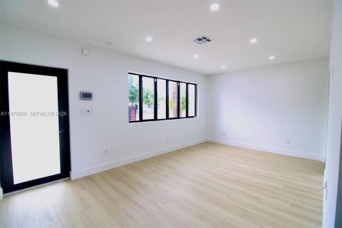 Casa en venta en Homestead, Florida, 3 dormitorios, 147.25 m2 № 2033596 - foto 9