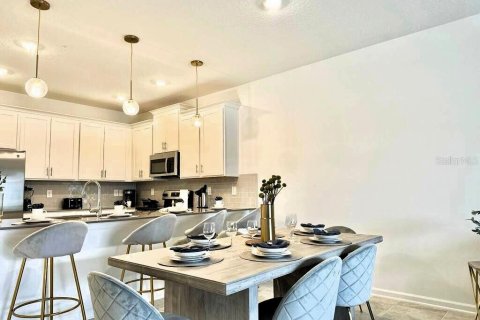 Condominio en alquiler en Davenport, Florida, 3 dormitorios, 166.11 m2 № 1915825 - foto 4