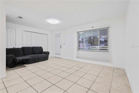 Casa en alquiler en Spring Hill, Florida, 2 dormitorios, 80.27 m2 № 1903331 - foto 19