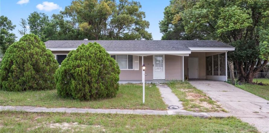 Villa ou maison à Spring Hill, Floride 2 chambres, 80.27 m2 № 1903331