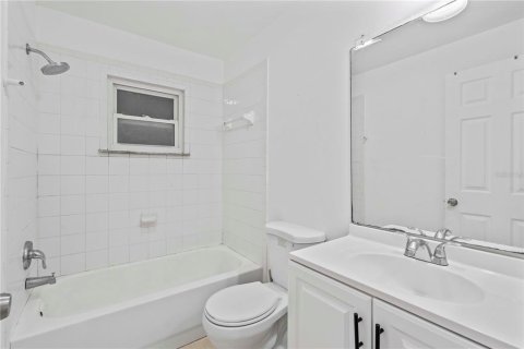 Casa en alquiler en Spring Hill, Florida, 2 dormitorios, 80.27 m2 № 1903331 - foto 12