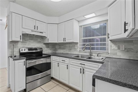 Casa en alquiler en Spring Hill, Florida, 2 dormitorios, 80.27 m2 № 1903331 - foto 16