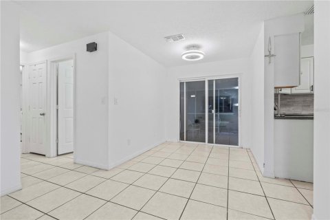 Casa en alquiler en Spring Hill, Florida, 2 dormitorios, 80.27 m2 № 1903331 - foto 14