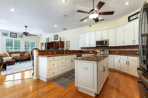 Villa ou maison à vendre à Lake Mary, Floride: 4 chambres, 261.33 m2 № 2356733 - photo 3