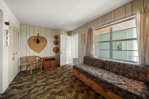 Condo in Treasure Island, Florida, 1 bedroom № 2212763 - photo 5