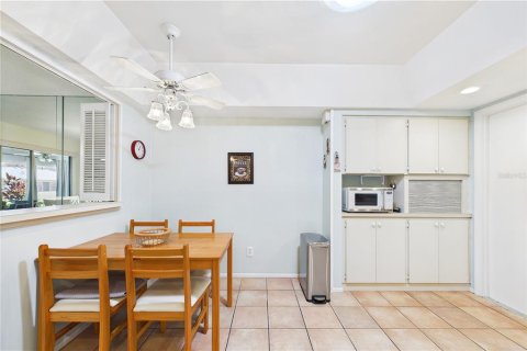 Купить виллу или дом в Сарасота, Флорида 9 комнат, 136.38м2, № 1800036 - фото 16
