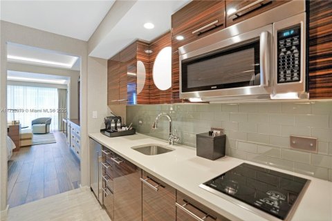 Condominio en venta en Fort Lauderdale, Florida, 53.6 m2 № 1726133 - foto 10
