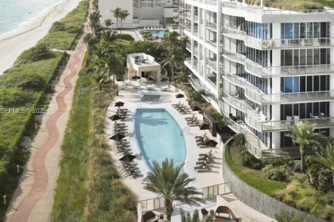 Condo in Miami Beach, Florida, 2 bedrooms  № 1991371 - photo 19