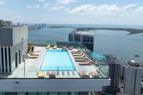 Condo in Miami, Florida, 1 bedroom  № 1933998 - photo 1