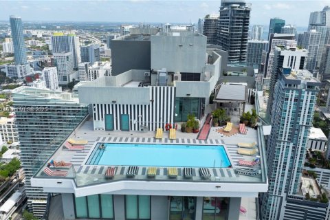 Condo in Miami, Florida, 1 bedroom  № 1933998 - photo 30