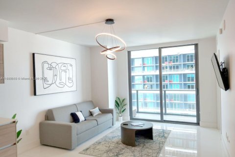 Condo in Miami, Florida, 1 bedroom  № 1933998 - photo 4