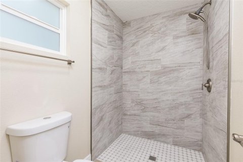 House in Longwood, Florida 4 bedrooms, 170.01 sq.m. № 1519325 - photo 14