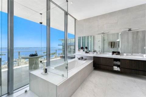 Copropriété à vendre à Miami, Floride: 5 chambres, 463.21 m2 № 1715847 - photo 9