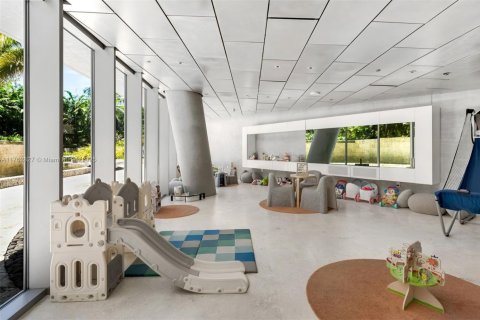 Copropriété à vendre à Miami, Floride: 5 chambres, 463.21 m2 № 1715847 - photo 22