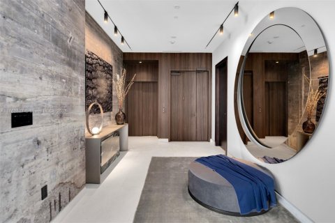 Copropriété à vendre à Miami, Floride: 5 chambres, 463.21 m2 № 1715847 - photo 4