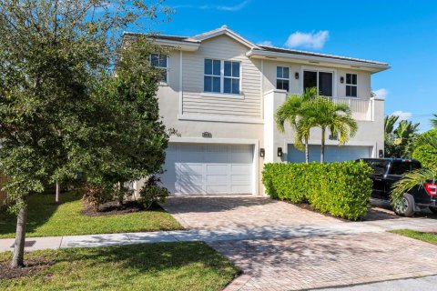 Adosado en alquiler en Fort Lauderdale, Florida, 4 dormitorios, 248.98 m2 № 1173227 - foto 1