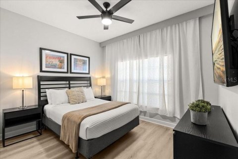 Adosado en venta en Kissimmee, Florida, 5 dormitorios, 188.03 m2 № 2345079 - foto 17