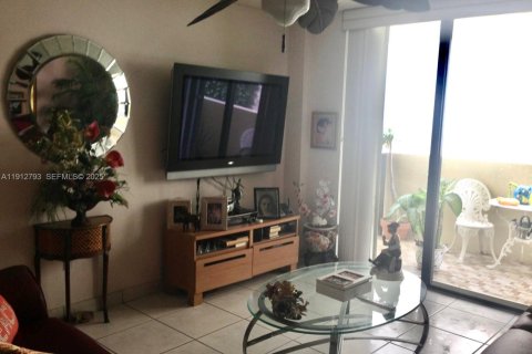 Купить кондоминиум в Майами-Бич, Флорида 2 спальни, 81.2м2, № 1985736 - фото 8