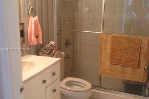 Купить кондоминиум в Майами-Бич, Флорида 2 спальни, 81.2м2, № 1985736 - фото 12