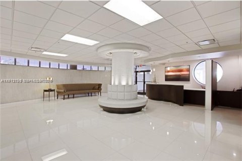 Купить кондоминиум в Майами-Бич, Флорида 2 спальни, 81.2м2, № 1985736 - фото 2