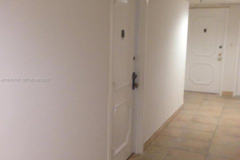 Купить кондоминиум в Майами-Бич, Флорида 2 спальни, 81.2м2, № 1985736 - фото 5