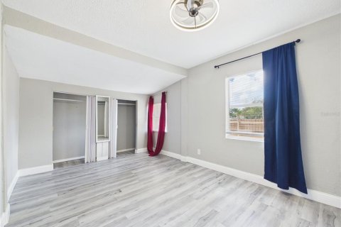 Apartment in Tarpon Springs, Florida 3 bedrooms, 119.84 sq.m. № 2215717 - photo 7