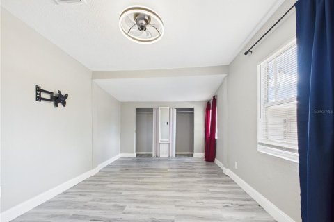 Apartment in Tarpon Springs, Florida 3 bedrooms, 119.84 sq.m. № 2215717 - photo 18