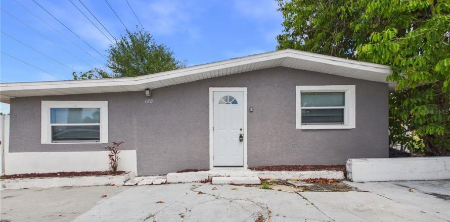 Apartment in Tarpon Springs, Florida 3 bedrooms, 119.84 sq.m. № 2215717
