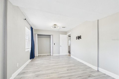 Apartment in Tarpon Springs, Florida 3 bedrooms, 119.84 sq.m. № 2215717 - photo 17
