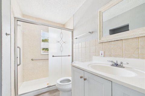 Apartment in Tarpon Springs, Florida 3 bedrooms, 119.84 sq.m. № 2215717 - photo 11