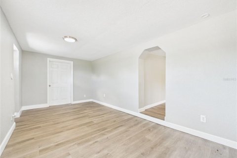 Apartment in Tarpon Springs, Florida 3 bedrooms, 119.84 sq.m. № 2215717 - photo 13