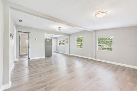Apartment in Tarpon Springs, Florida 3 bedrooms, 119.84 sq.m. № 2215717 - photo 22