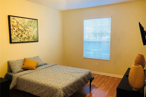 Condo in Orlando, Florida, 3 bedrooms  № 1628919 - photo 9