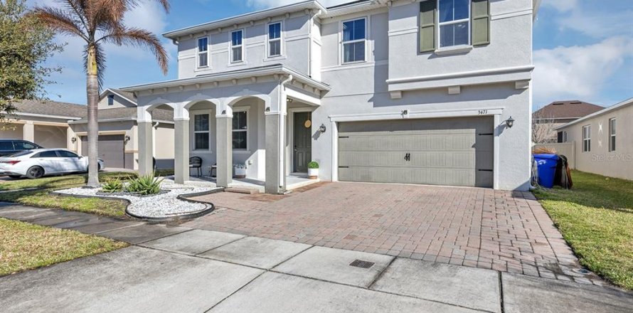 House in Kissimmee, Florida 6 bedrooms, 348.48 sq.m. № 2394220