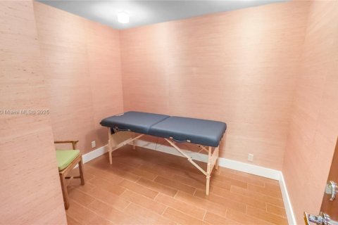 Condo in Aventura, Florida, 2 bedrooms  № 1865165 - photo 8