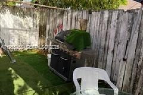 Снять в аренду коммерческую недвижимость в Мирамар, Флорида 4 спальни, 176.79м2, № 2027447 - фото 8