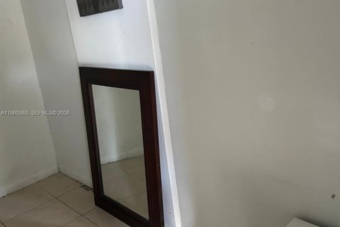 Снять в аренду коммерческую недвижимость в Мирамар, Флорида 4 спальни, 176.79м2, № 2027447 - фото 12