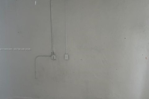 Снять в аренду коммерческую недвижимость в Мирамар, Флорида 4 спальни, 176.79м2, № 2027447 - фото 13