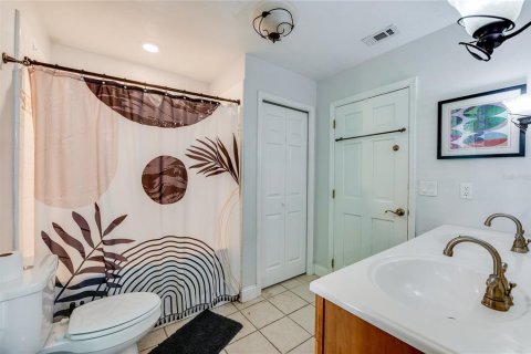 House in DeLand, Florida 6 bedrooms, 350.52 sq.m. № 2329702 - photo 29