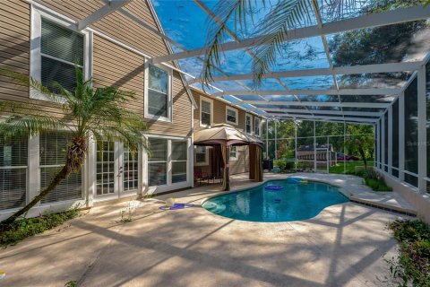 House in DeLand, Florida 6 bedrooms, 350.52 sq.m. № 2329702 - photo 2