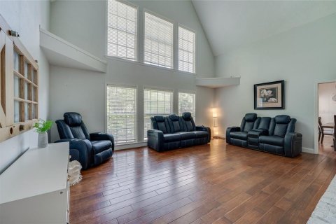House in DeLand, Florida 6 bedrooms, 350.52 sq.m. № 2329702 - photo 10
