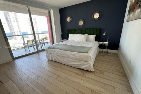 Condominio en venta en Hallandale Beach, Florida, 3 dormitorios, 146.51 m2 № 1860889 - foto 27