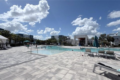 Condo in Four Corners, Florida, 3 bedrooms № 2100956 - photo 11