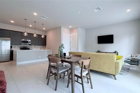 Condo in Four Corners, Florida, 3 bedrooms № 2100956 - photo 23