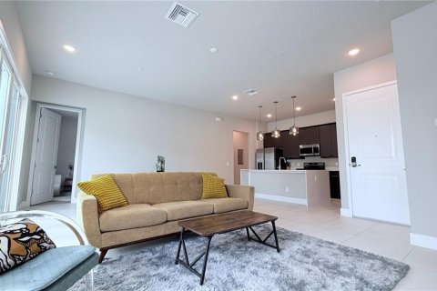 Condo in Four Corners, Florida, 3 bedrooms № 2100956 - photo 27