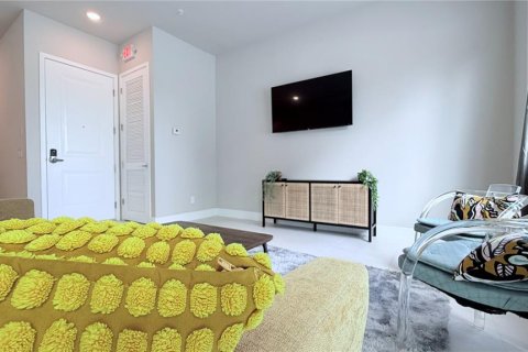 Condo in Four Corners, Florida, 3 bedrooms № 2100956 - photo 29