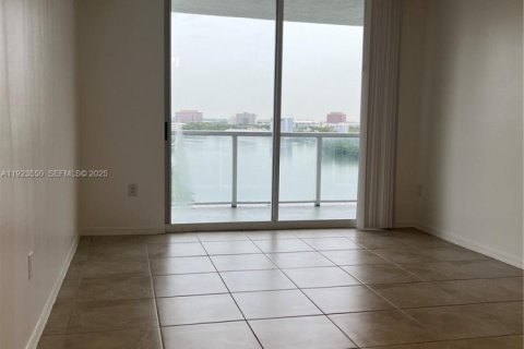 Condo in Miami, Florida, 2 bedrooms № 1983594 - photo 24