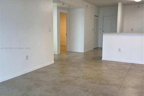 Condo in Miami, Florida, 2 bedrooms № 1983594 - photo 23